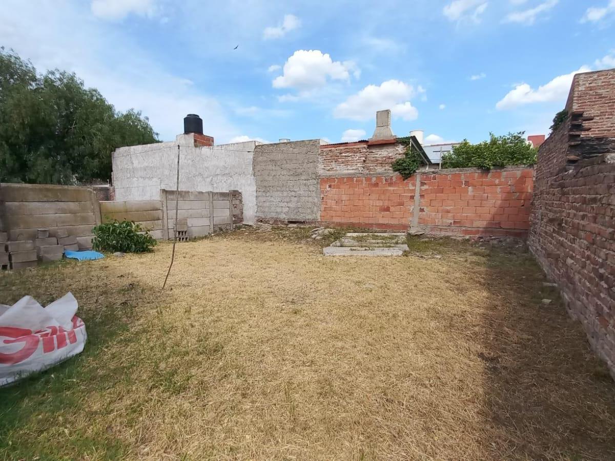 Av. La Plata 1060, VENDE Casa de dos dormitorios