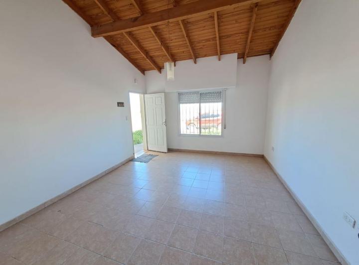 Viajantes del Sur, VENDE Casa de dos dormitorios. 3