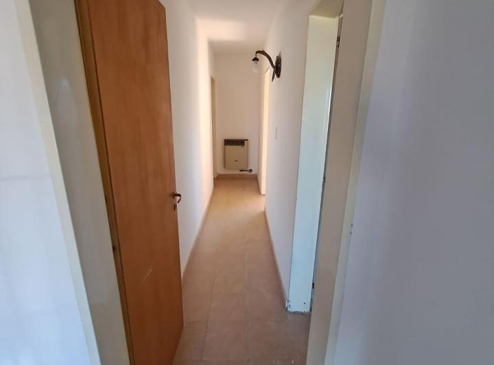 Viajantes del Sur, VENDE Casa de dos dormitorios. 4