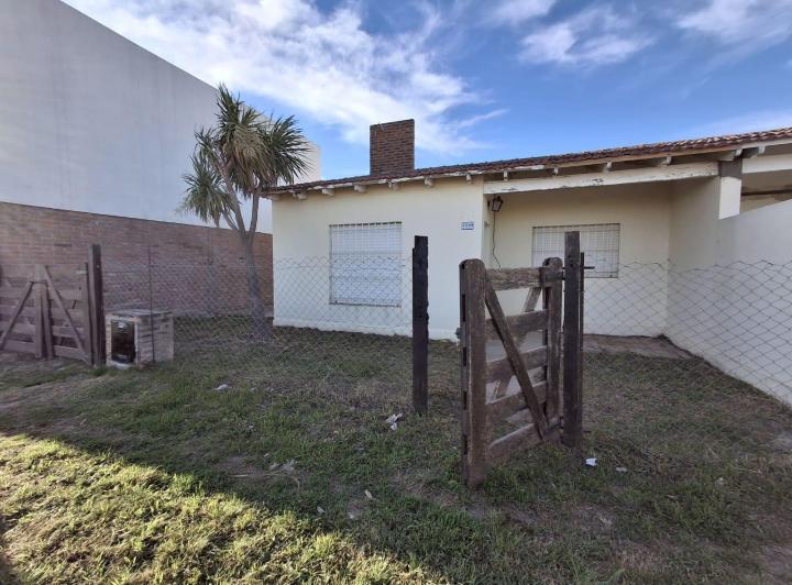 Viajantes del Sur, VENDE Casa de dos dormitorios. 2