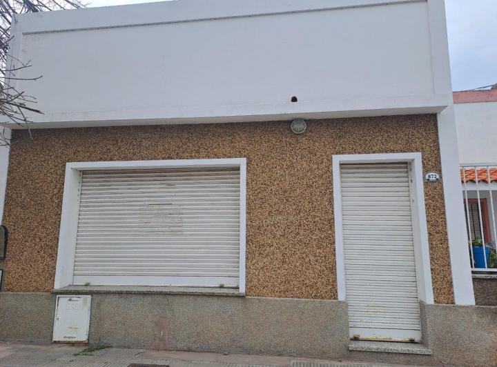 Bravard 872, ALQUILA Local comercial. 1