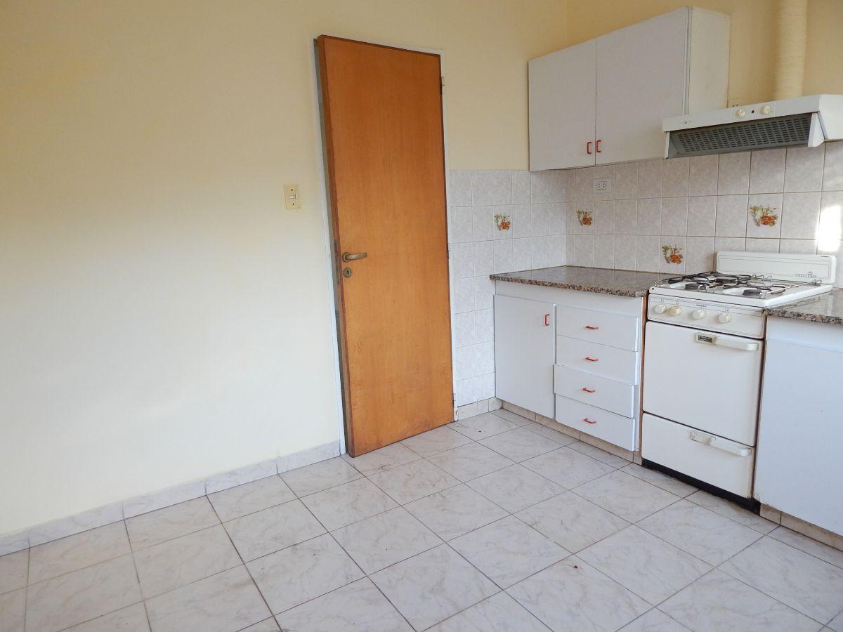 Foto de Naposta 87, ALQUILA Casa de dos dormitorios., imagen 2