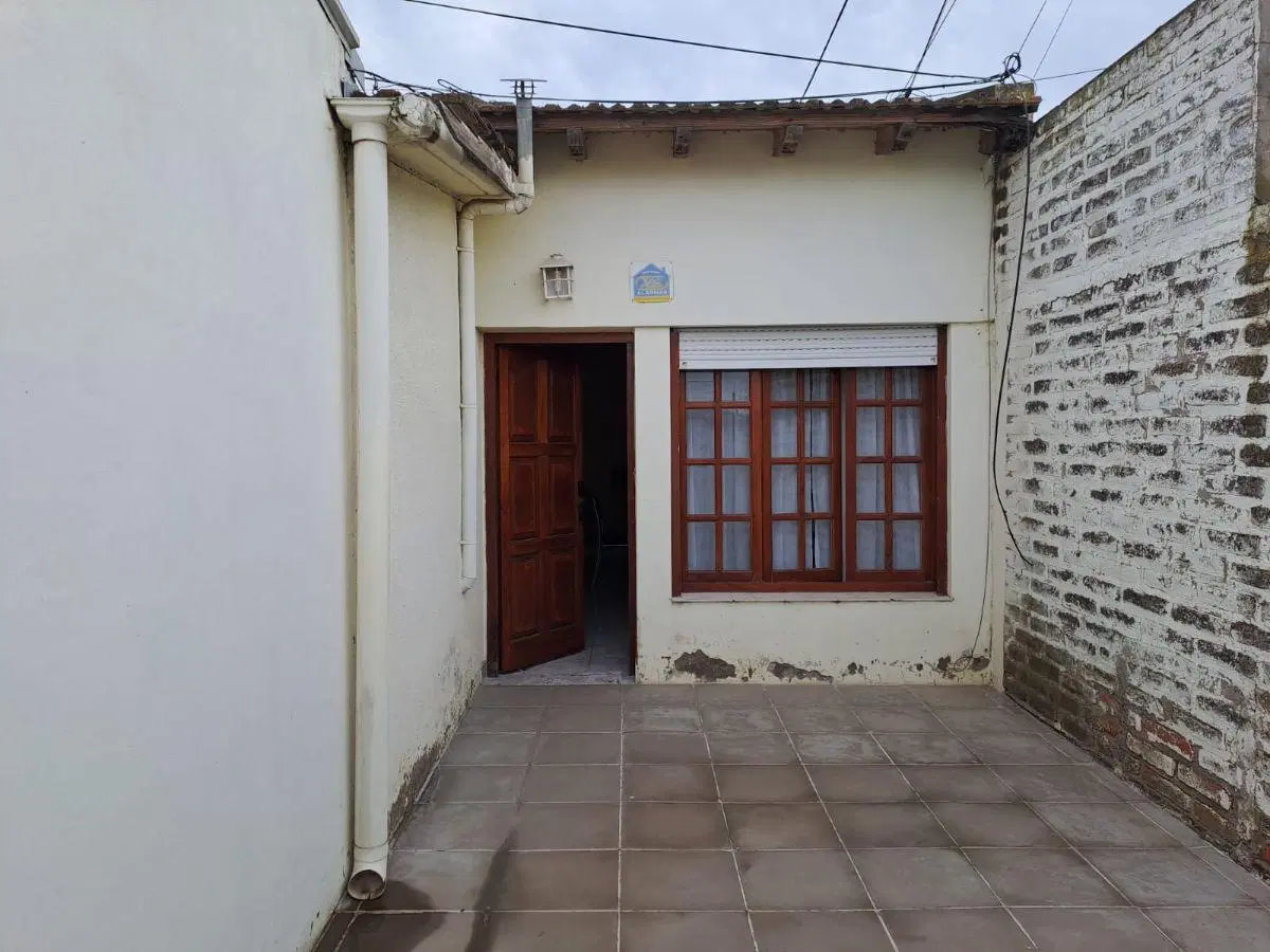 Zelarrayan 445, ALQUILA Departamento de un dormitorio. 2