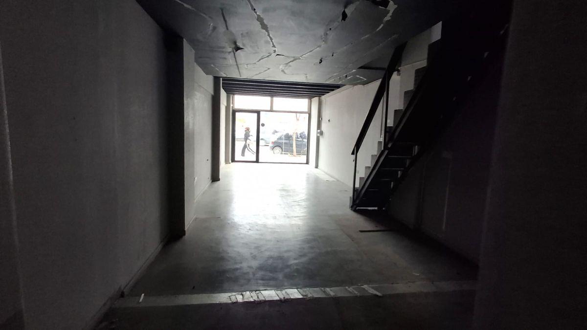 Foto de Alem 681, ALQUILA Local comercial., imagen 4