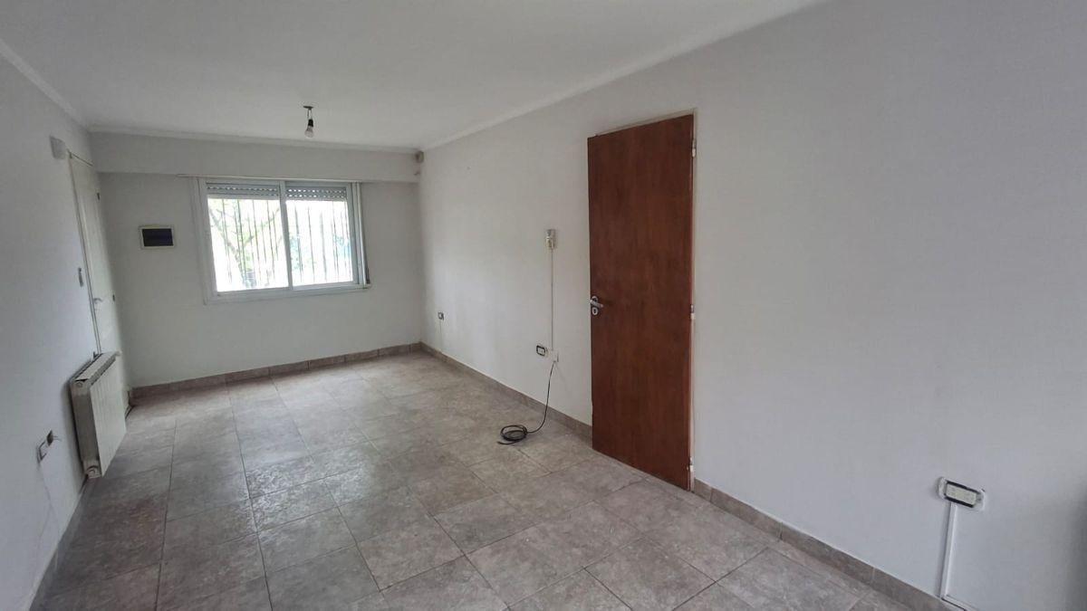 Foto de Simon Bolivar 911, ALQUILA Duplex de tres dormitorios., imagen 3