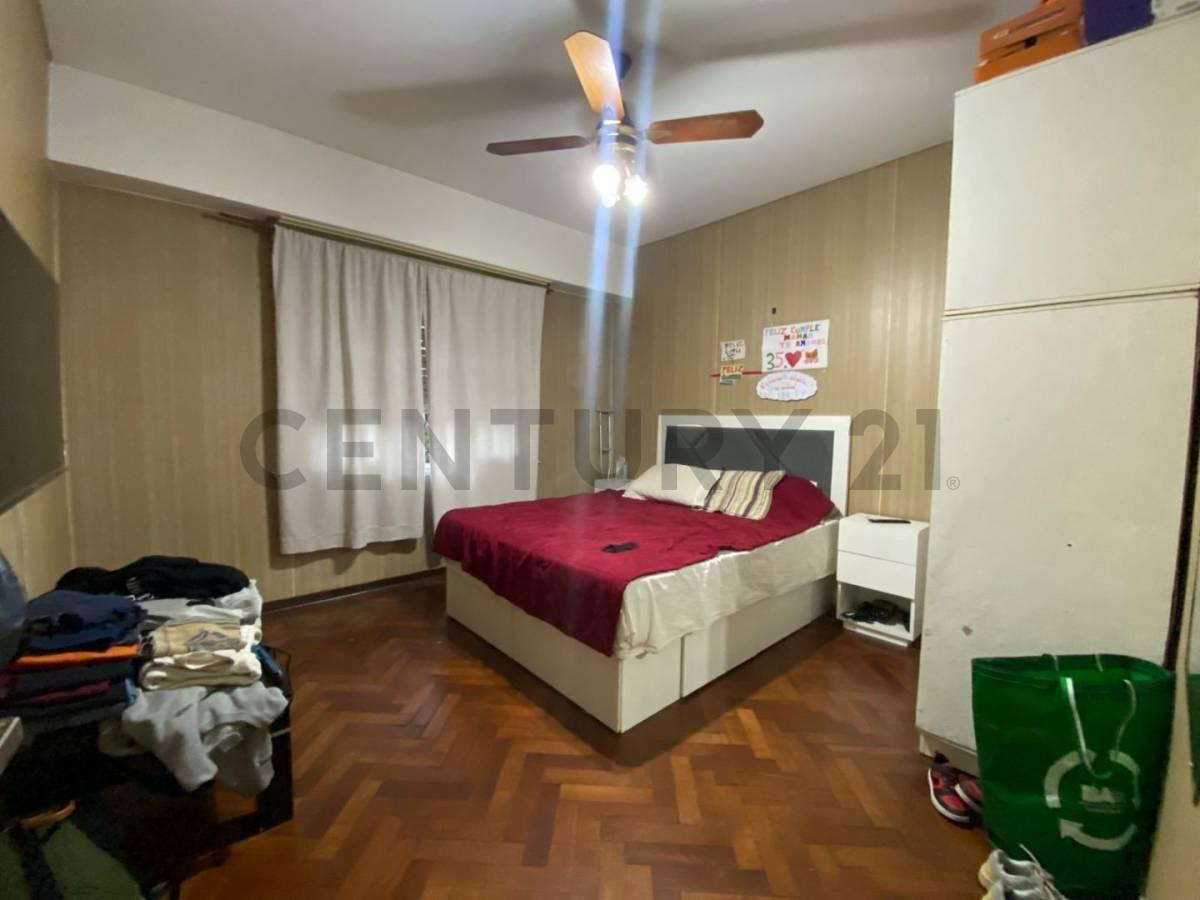 Departamento 5 Ambientes 3 Dorm. en Villa Lugano, Capital Federal. 4