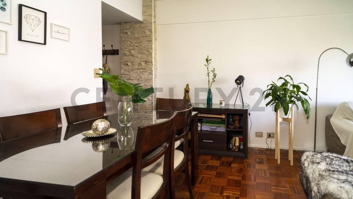 Venta Departamento 3 Ambientes con Balcón Al Frente. Almagro 2