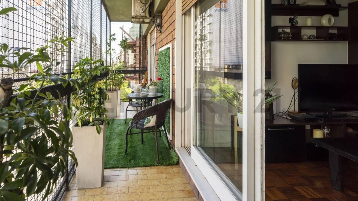 Venta Departamento 3 Ambientes con Balcón Al Frente. Almagro 3