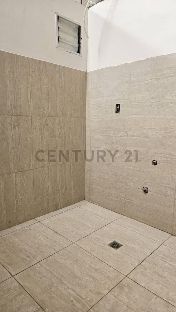 Galpón de 400 m Cuadrados en Venta en El Centro de Canning 1