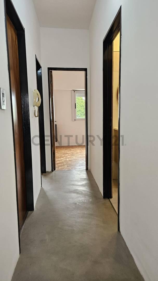 Luminosa y Funcional Casa de Dos Plantas de 5 Ambientes en Villa Maipú. 5