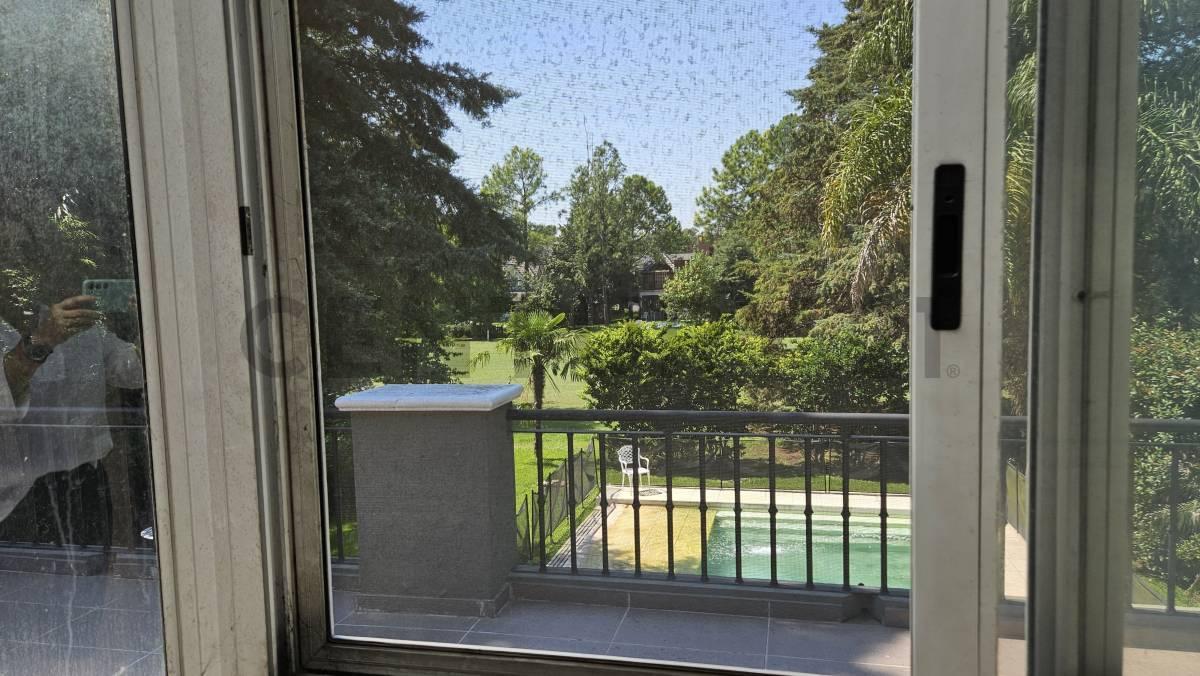 Hermosa Casa a La Venta en Barrio Saint Thomas Este en Canning - 6 Ambientes con Piscina y Parque 5