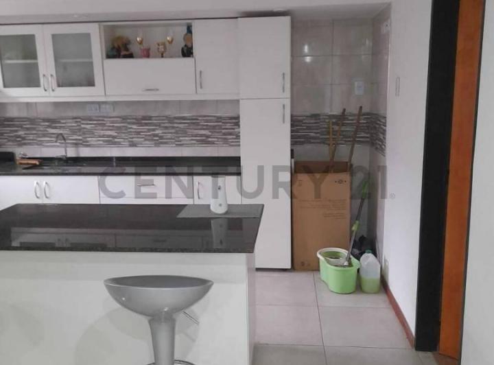 Foto de Venta departamento de 3 Ambientes a Estrenar!, imagen 2