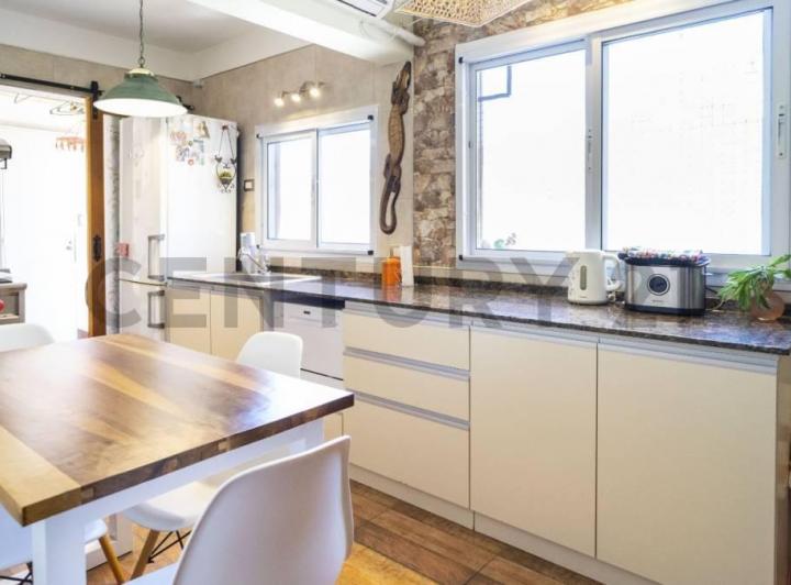 Foto de Venta Departamento 4 amb. con Balcón Terraza., imagen 1