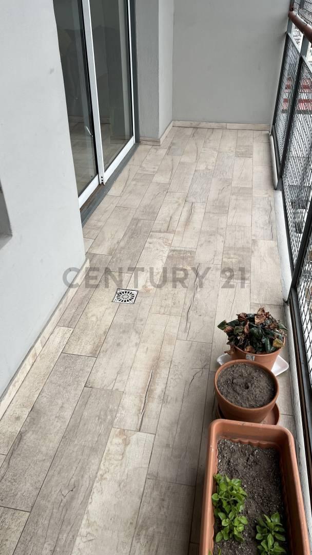 Foto de Venta 4 ambientes con cochera. Plaza Irlanda. Balcón, imagen 5