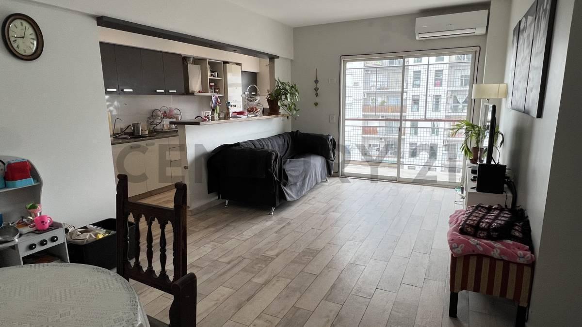 Foto de Venta 4 ambientes con cochera. Plaza Irlanda. Balcón, imagen 2