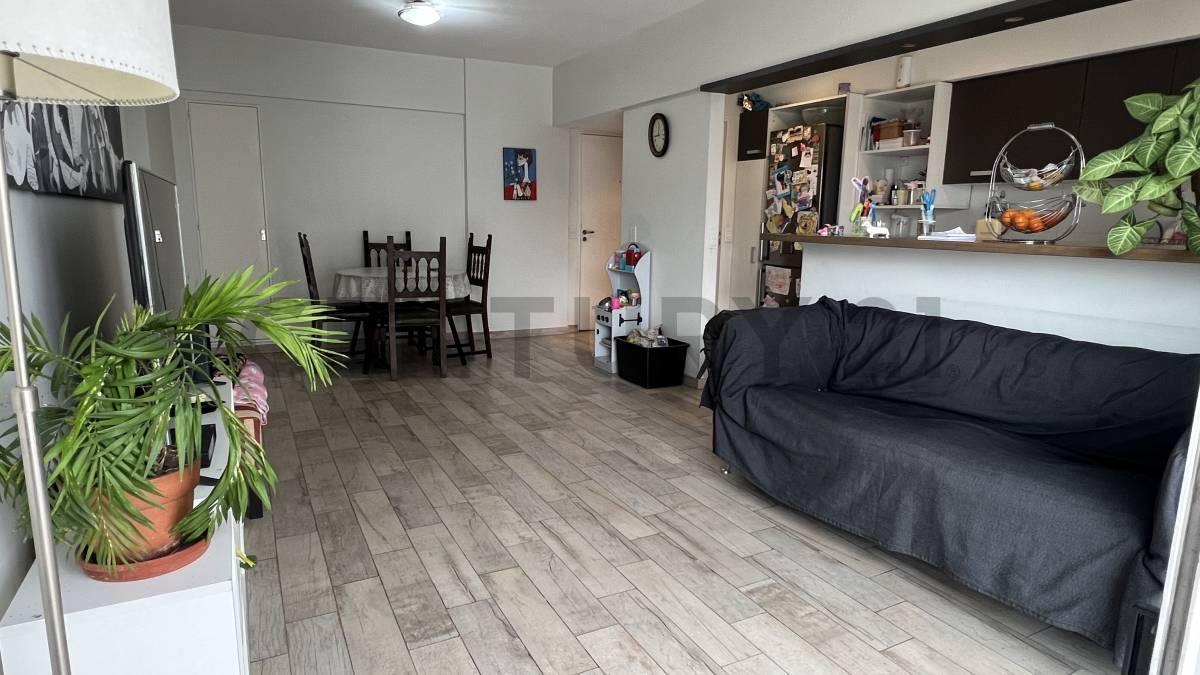Foto de Venta 4 ambientes con cochera. Plaza Irlanda. Balcón, imagen 3