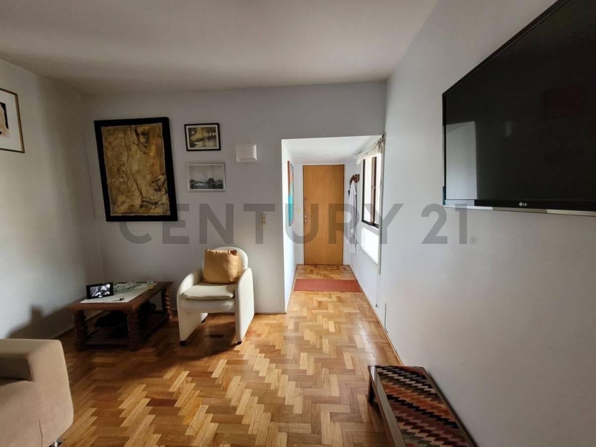 Foto de DEPARTAMENTO DE 2 AMBIENTES AMPLIOS EN BARRIO NORTE, RECOLETA - APTO, imagen 2