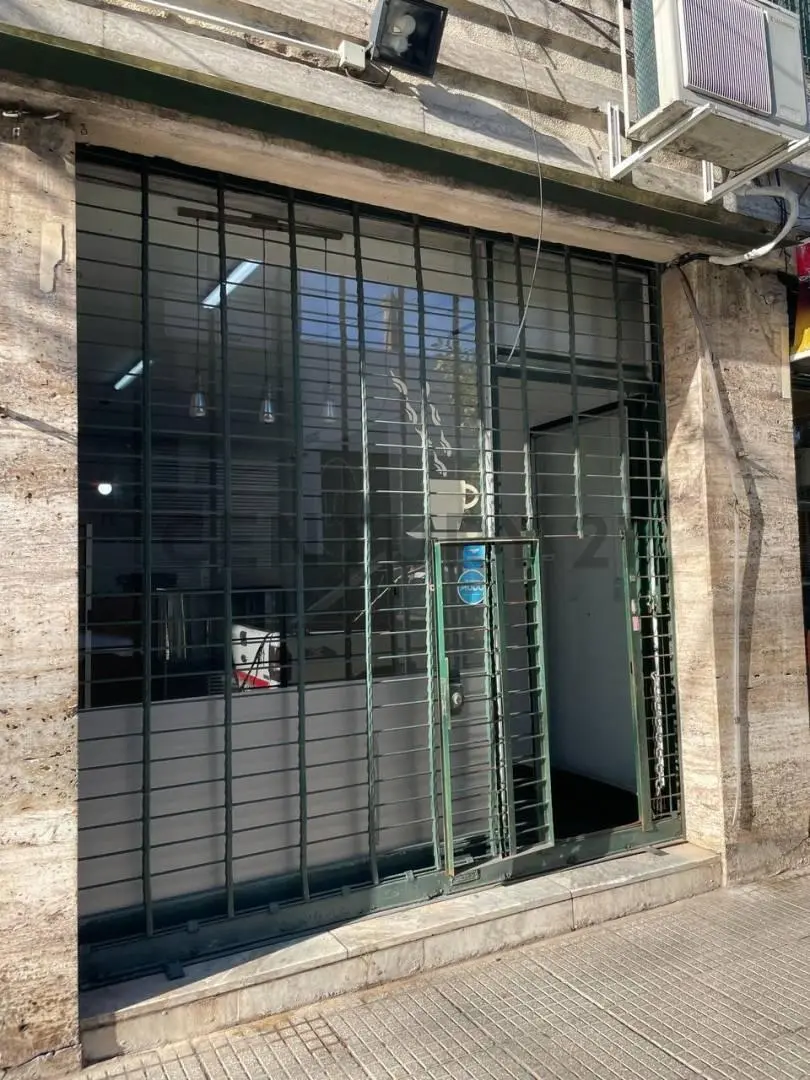 LOCAL EN ALQUILER EN FLORESTA 4