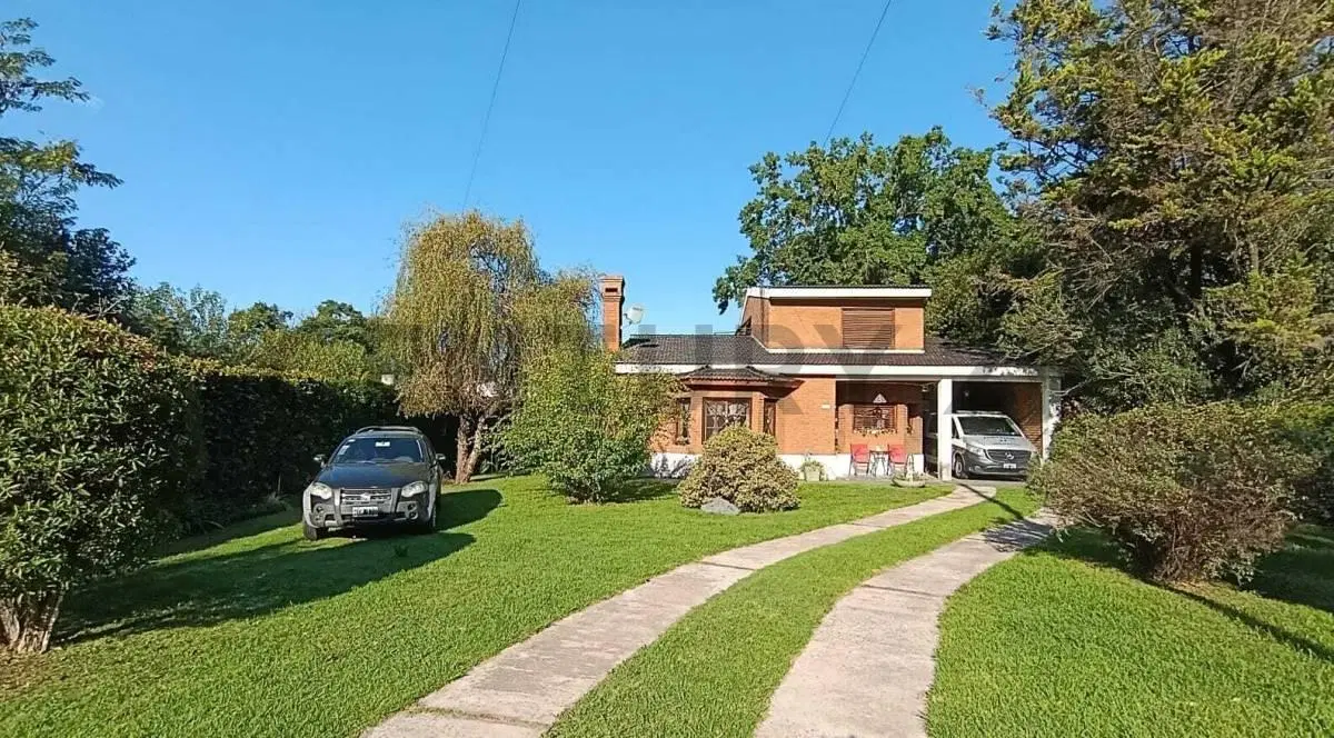 CASA QUINTA de 5 AMB gran parque con QUINCHO, PARRILLA Y PILETA. En cercania a estacion la reja. 3
