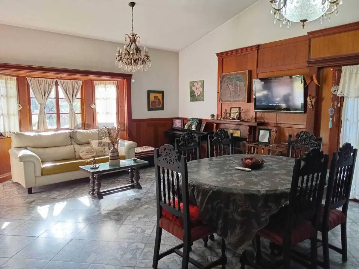 CASA QUINTA de 5 AMB gran parque con QUINCHO, PARRILLA Y PILETA. En cercania a estacion la reja. 4
