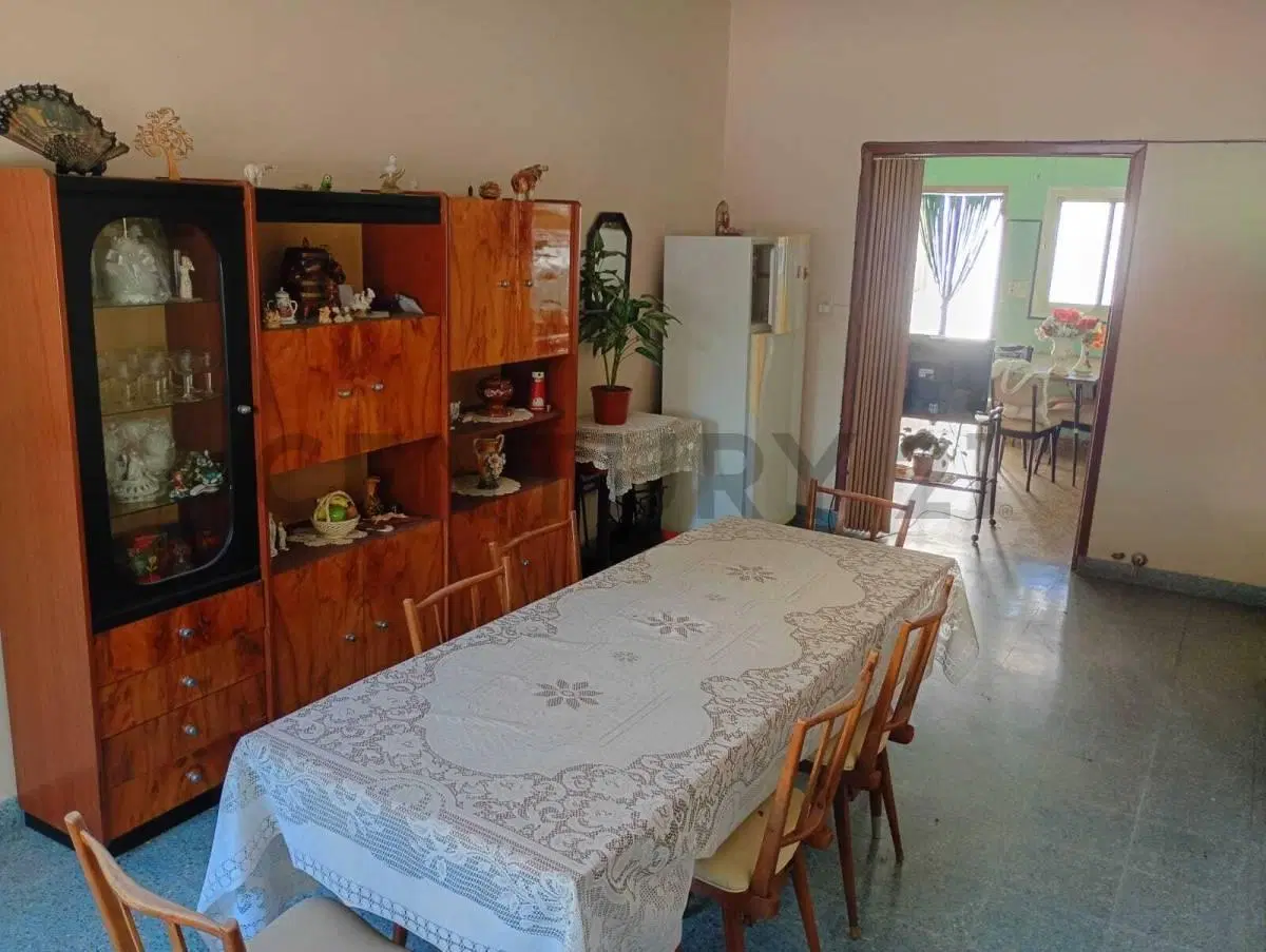 VENTA CASA 3 AMBIENTES CON PATIO, TERRAZA y JARDÍN. 5