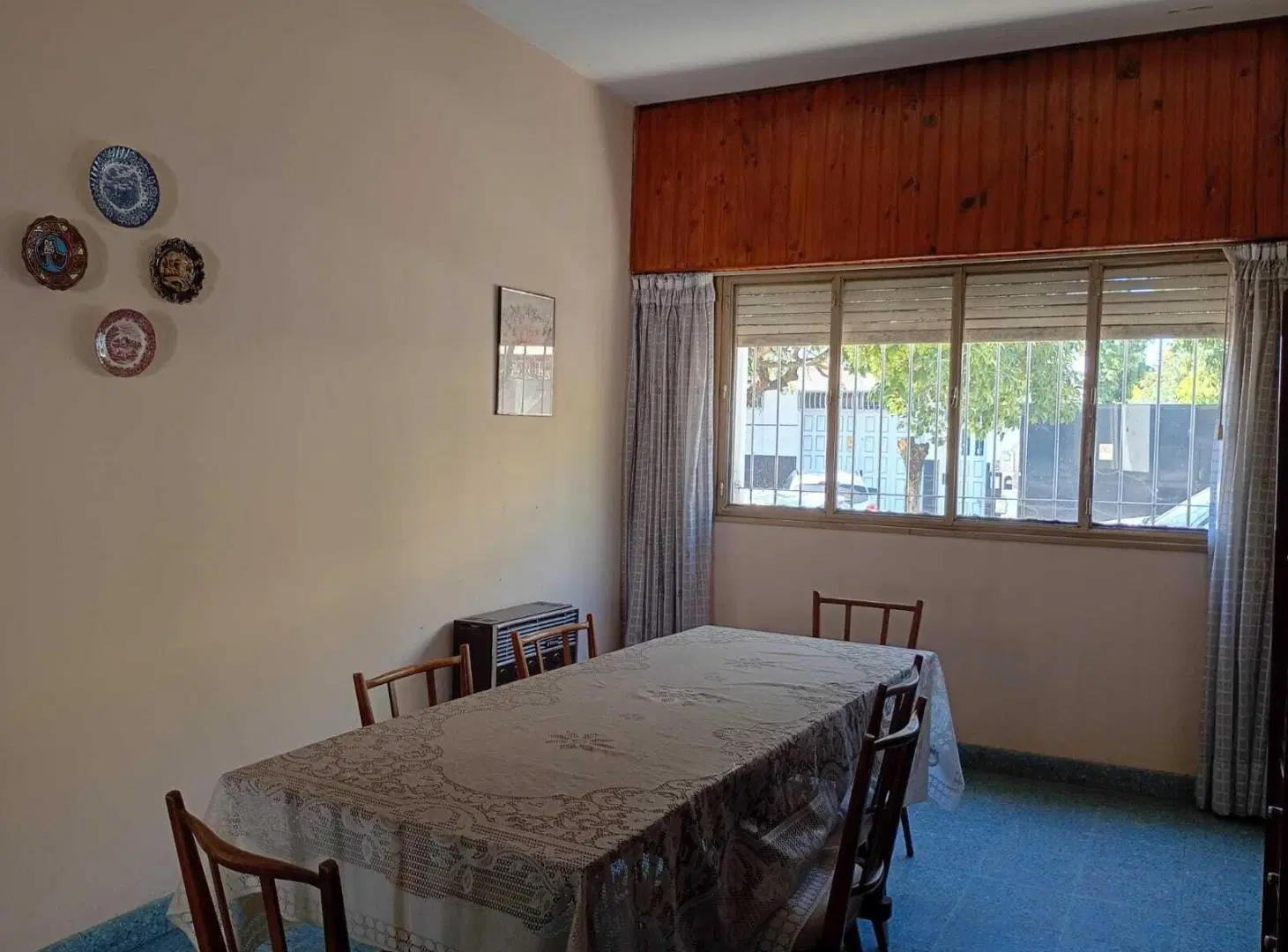 VENTA CASA 3 AMB CON PATIO, JARDIN Y TERRAZA. 2