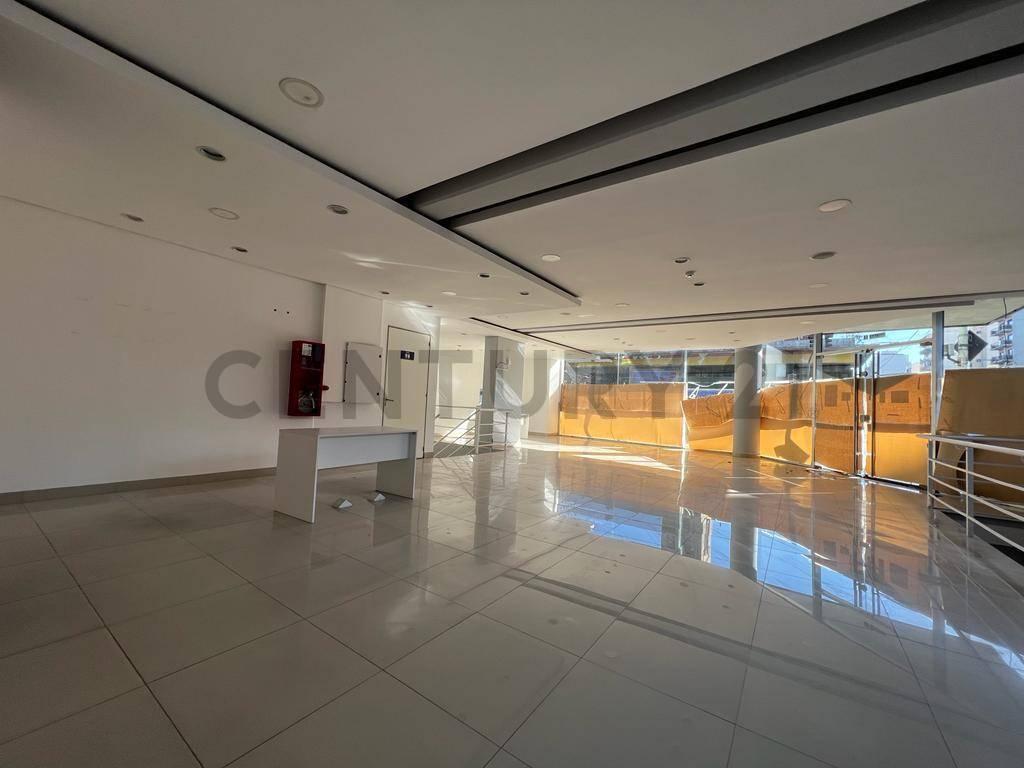 Foto de SE ALQUILA LOCAL COMERCIAL ESQUINA DE 284 M2 APTO TODO DESTINO. PARQUE PATRICIOS., imagen 2