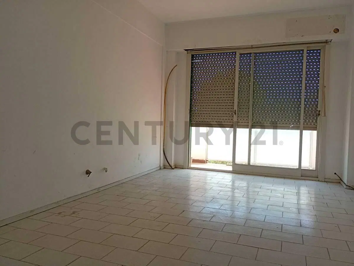 Venta departamento 3 ambientes con balcón en Santos Lugares. 5