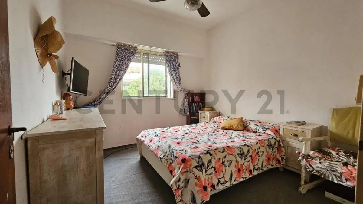 Casa Dúplex con cochera y jardín de 5 ambientes en Villa Maipú, San Martin 4