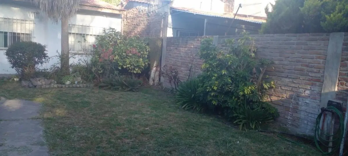 CASA DE 3 AMBIENTES EN INGENIERO ALLAN, FLORENCIO VARELA, TERRENO DE 300 MTS2 3