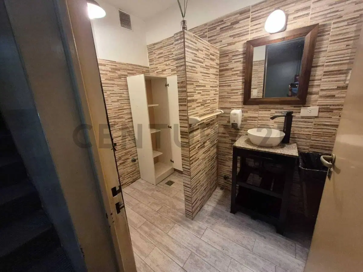 OFICINA EN VENTA EN RECOLETA, EXCELENTE UBICACIÓN 2