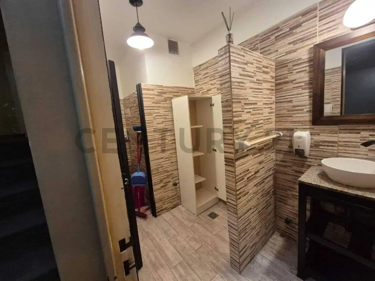 EN VENTA, Oficina en Recoleta, CABA. Excelente ubicación. 2