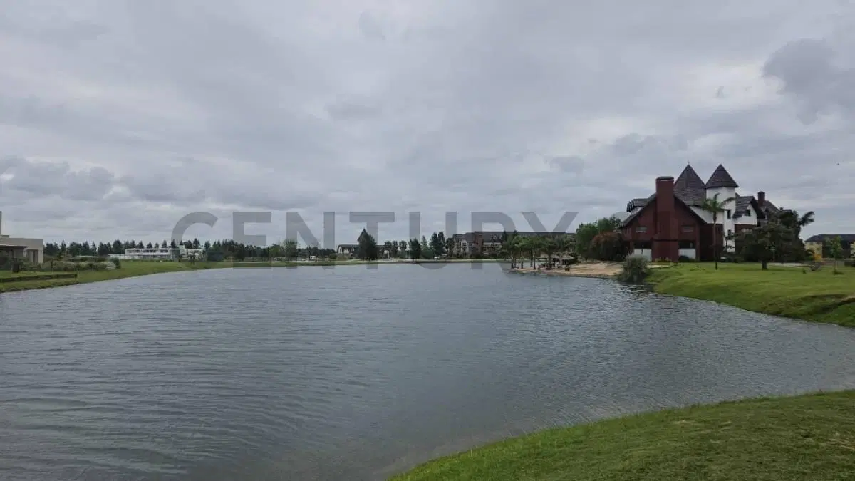 Lote con hermoso fondo a la Laguna en Barrio Ciudad Náutica el Principado 4