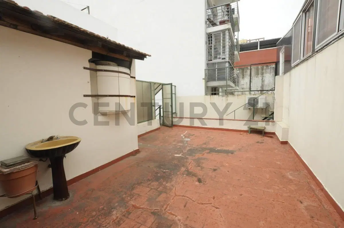 VENTA PH DE 3 AMBIENTES CON PATIO Y TERRAZA - SAN CRISTÓBAL 5