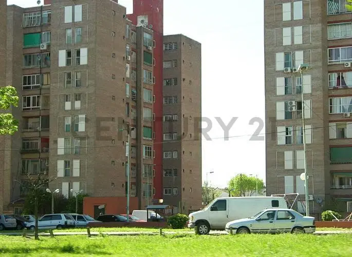 Venta de Excelente Departamento de 3 Ambientes en Barrio Samoré, Villa Lugano 2