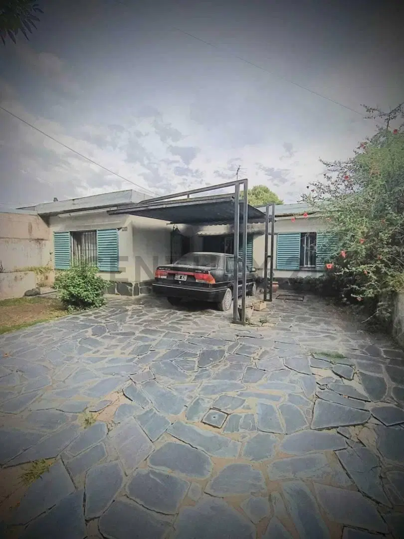 OPORTUNIDAD CERCANIA A GRAND BOURG! CASA 300M2 -APTA CREDITO- Sobre Asfalto, GRAN POTENCIAL! 4