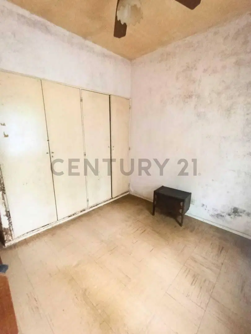 OPORTUNIDAD! CASA 300M2 -APTA CREDITO- Sobre Asfalto, GRAN POTENCIAL! 5
