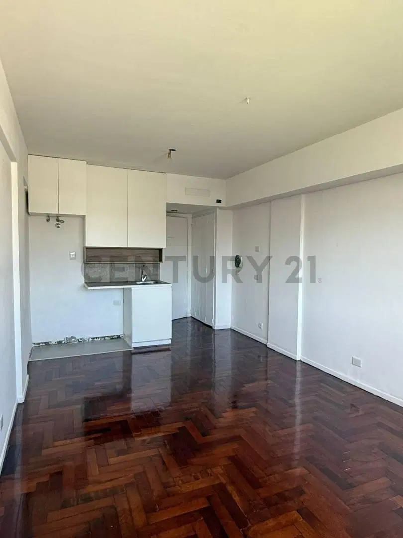 Venta Monoambiente Zona Abasto Balvanera. Refaccionado. Luminoso 5