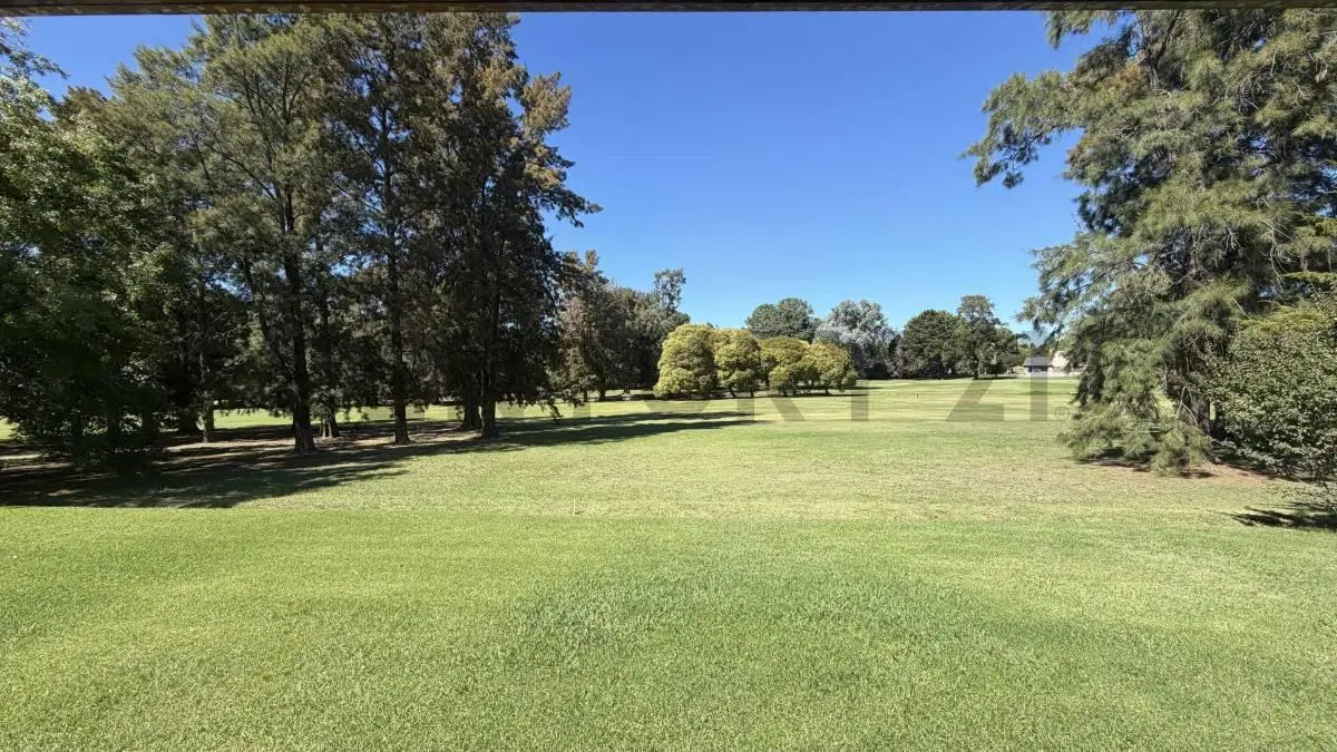 Venta Casa Los Cardales Country Club. Doble Lote al Golf. 4