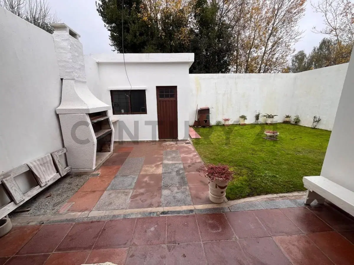 Casa en Venta 2 Dormitorios con jardín, Parrilla y Galpón al fondo - Apto Credito en San Vicente 4