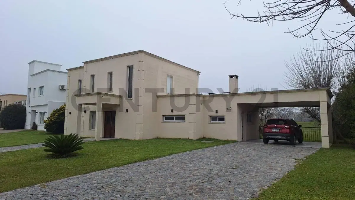 Hermosa casa de dos plantas en Barrio Privado Haras Santa Maria El Molino Norte 4