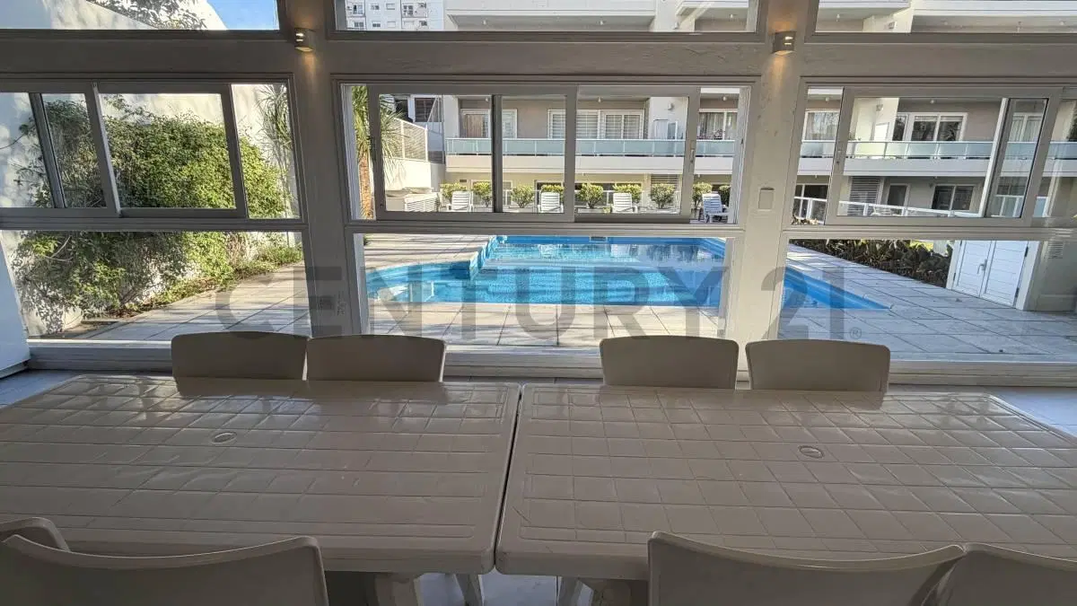 Venta 4 ambientes Coghlan con Patio propio y Balcón terraza. 3 cocheras y baulera. 8