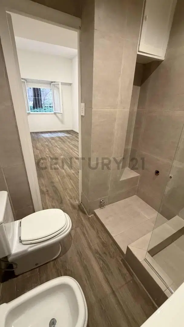 Venta Departamento en Caballito. Parque Rivadavia. Subte. Reformado 8