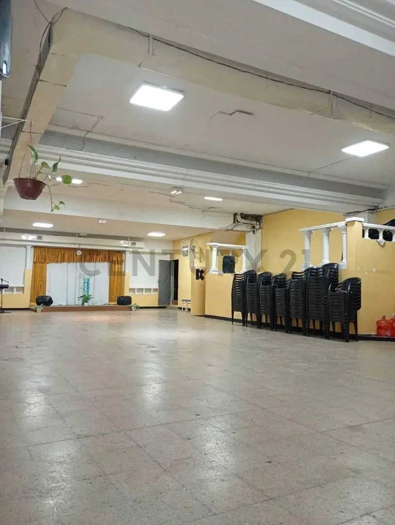 DEPÓSITO CON VIVIENDA en CABA 2