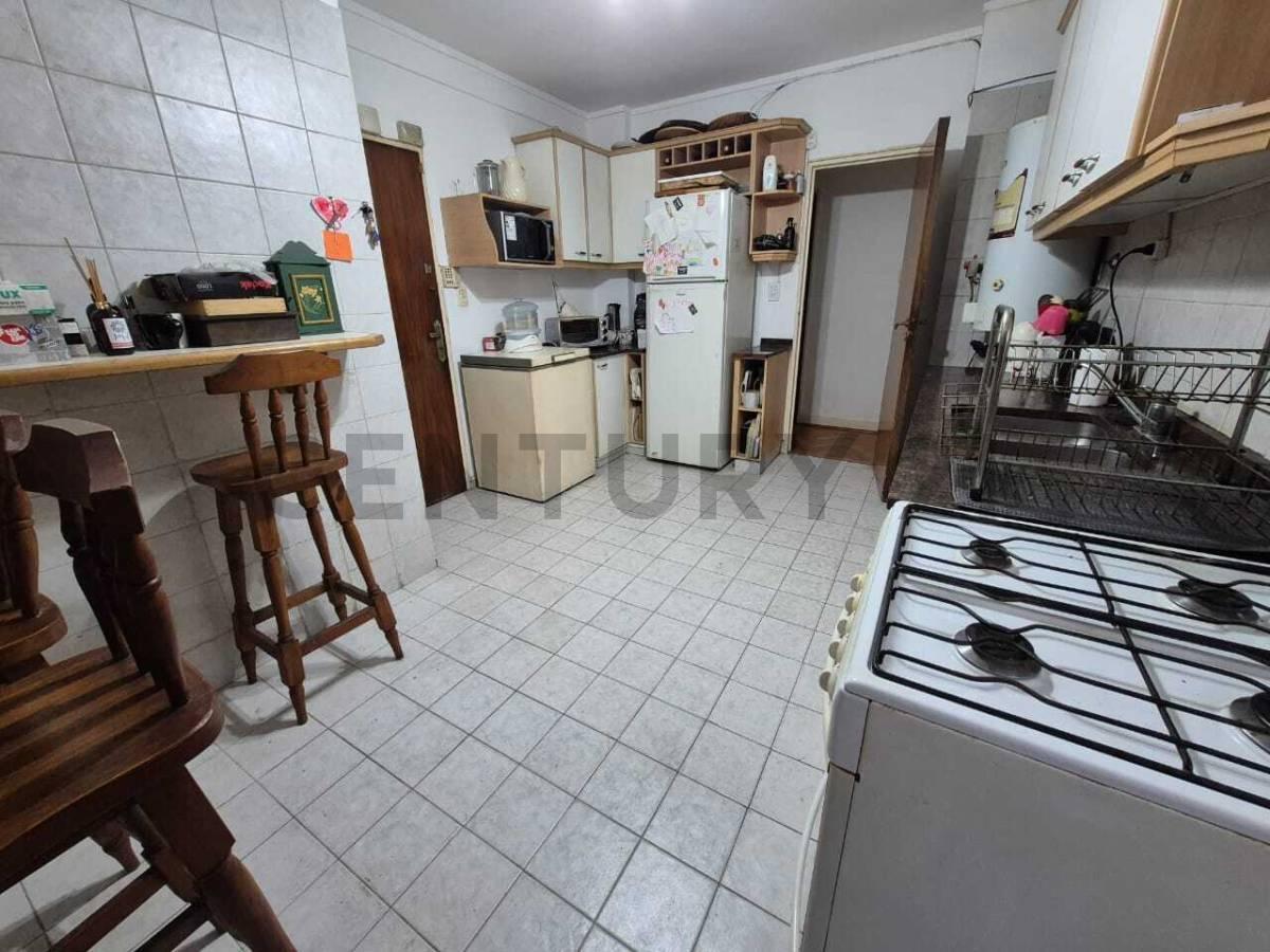 Foto de VENTA DEPARTAMENTO 4 AMBIENTES MAS DEPENDENCIA Y BALCON EN, imagen 3