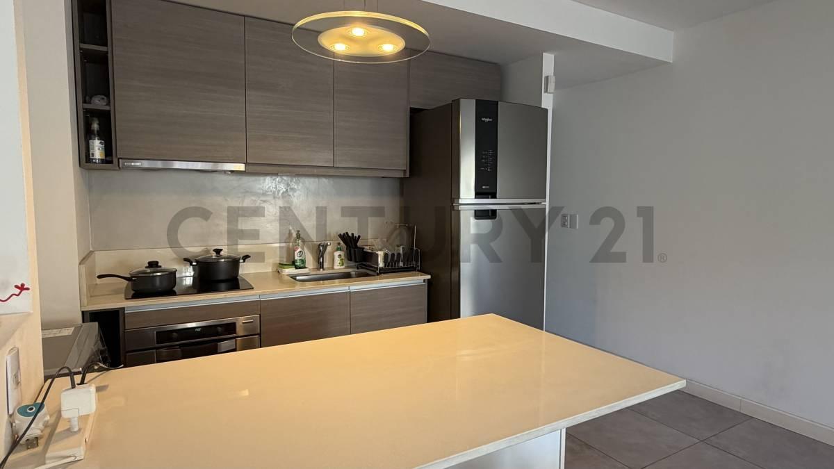 Foto de Venta 4 ambientes Coghlan con Patio propio y Balcón terraza. 3 cocheras, imagen 1