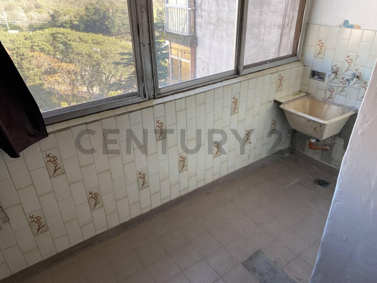 Foto de VENTA DEPARTAMENTO DE 4 AMBIENTES CON BALCÓN - VILLA CELINA, imagen 3