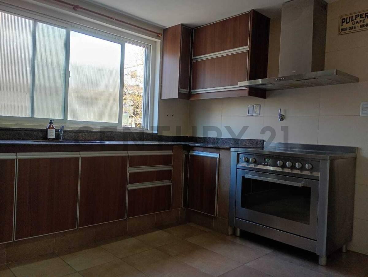 Foto de ALQUILER DEPARTAMENTO DE 4 AMBIENTES CON DEPENDENCIA., imagen 1