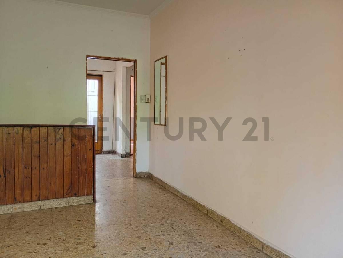Foto de Venta PH 3 ambientes, patio, balcón, terraza y dos locales., imagen 5