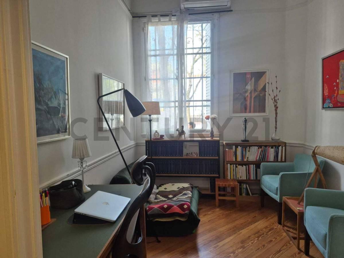 Foto de SE VENDE PH DE 2 AMBIENTES, PLANTA BAJA, EN MONTSERRAT, APTO CREDITO, imagen 1